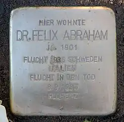 Stolperstein in Berlijn voor Felix Abraham, Joodse arts bij het Institut für Sexualwissenschaft