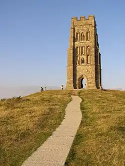 Ruïne van de kerk van St.&nbsp;Michael op de top van de Glastonbury Tor