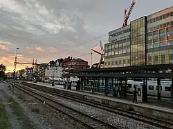 Het station gezien uit het westen.
