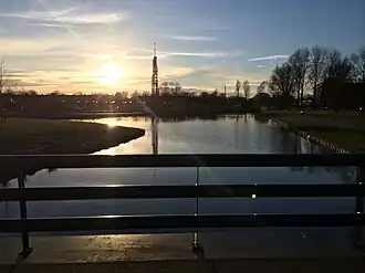Toren van de Selimiye Moskee bij zonsondergang vanaf brug monumenteiland