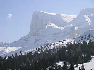 De Pic de Bure vanuit het skistation SuperDévoluy