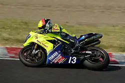 Yamaha YZF-R1 van het Team Etching Factory tijdens de kwalificatieronde van de 300 kilometer langeafstandsrace op het Suzuka International Racing Course (2010).