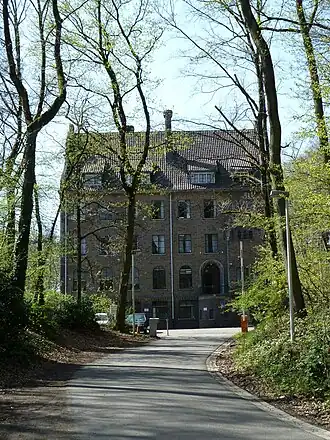 De kopse kant van het gebouw in 2011