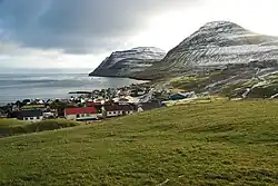 Zicht op Syðrugøta (1)