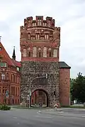 Stadspoort Tangermünder Tor (13e eeuw, bovenbouw ca. 1440)