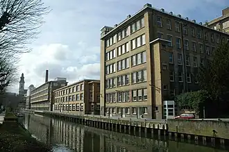 Blokken 1, 3 en 4 van het Technicum langs de Muinkschelde in Gent (maart 2012)