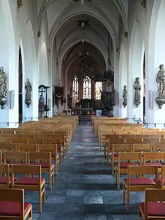 Binnenzicht van de kerk.