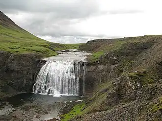 Een zomerse Þórufoss.