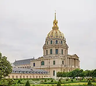 De Cathédrale Saint-Louis-des-Invalides en de Église du Dôme