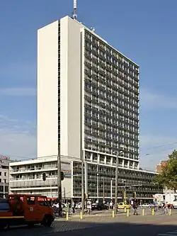 Theaterbuilding aan de Italiëlei, Antwerpen