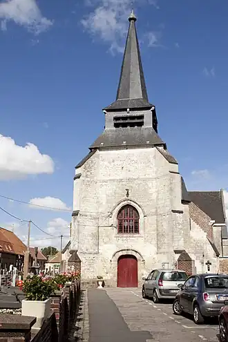 Kerk met kerkhof