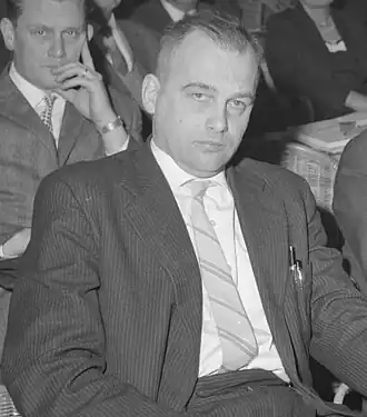 Van Veen bij een PvdA-congres, 1961.
