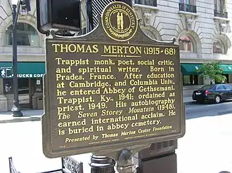 Bord ter herdenking van Thomas Merton in Louisville (Kentucky)