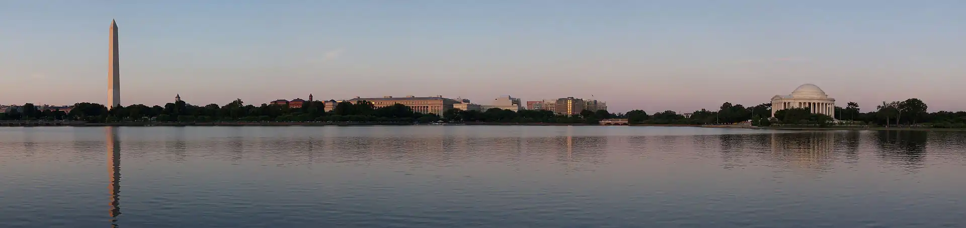 Het Tidal Basin gezien vanaf het Franklin Delano Roosevelt Memorial.