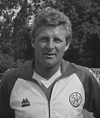 Tonny Bruins Slot in juli 1985, tijdens de perspresentatie van Ajax voor het seizoen 1985/86.