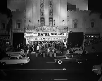 Warner Bros. Theater in Los Angeles bij de première van "Torch Song" in 1953.