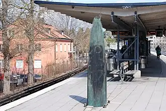 Het kunstwerk van Torgny Larsson op het perron