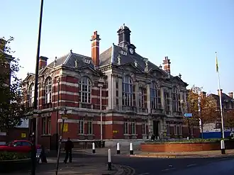 Het voormalige stadhuis van Tottenham.