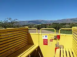 de klapdeuren bij de coupérijtuigen van de 'Train jaune' in Cerdagne hebben wel een centrale vergrendeling.