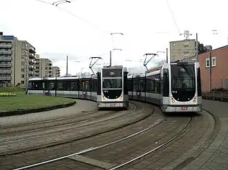 Twee Rotterdamse Citadis trams bij de keerlus in Nesserdijk