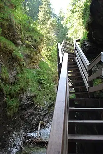 De trappen in de kloof