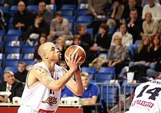 Reed spelend voor BC Kalev/Cramo in 2007
