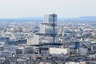 Het Tribunal de Paris (midden), gezien vanaf de koepel van de Basilique du Sacré-Cœur in Montmartre (2017)