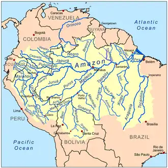 De rivier de Trombetas in het Amazonebekken
