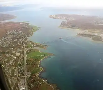 Vanuit de lucht, links Kvaløysletta.