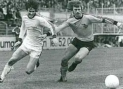 Daniel Jeandupeux (links)