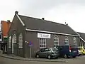 Kerk van de Gereformeerde Gemeente, eenvoudige recht gesloten zaalkerk  "Levend Licht Kerk"