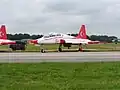 De oude KLu NF-5A’s en B’s werden aan de Turkse luchtmacht overgedragen. Het Turkse aerobatiekteam Turkish Stars vliegt demo’s met de oude KLu NF-5’s