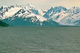 Carpathian Peak gezien vanaf Turnagain Arm