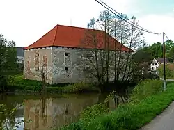 Voormalig fort, thans graanschuur (2015)