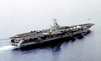 De USS Theodore Roosevelt lanceert een F/A-18 Hornet in de Adriatische Zee in 1999 tijdens een NAVO-operatie in voormalig Joegoslavië.