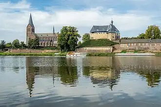 Uitzicht op Kessel vanaf de Maas