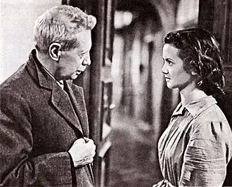 Still van Carlo Batisti en Maria-Pia Casilio in Umberto D.