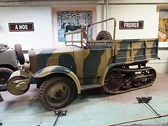 Unic P107 in het Musée des Blindés