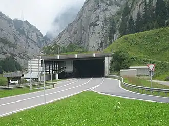 Toegang tot de galerij voor de tunnel aan de zuidzijde  (zijde Andermatt) (2007).