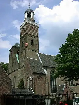 Het westwerk van de Nicolaïkerk vanuit het zuidwesten