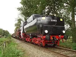 VSM stoomloc 52 8053 met de wannentender voorop bij 'Terug naar toen' 2009