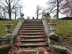 Trap naar bordes op derde plateau