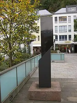 Division (1989) in Vaduz