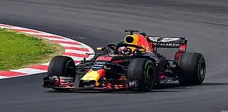 Max Verstappen in de Red Bull RB14 tijdens een testrit in Barcelona