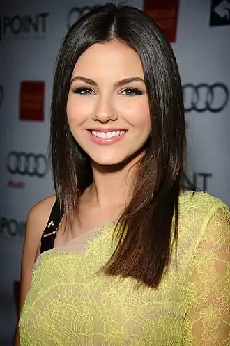 Victoria Justice (september 2013)