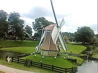 Vogelhoeksmolen uit Hemelum.