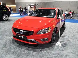 Voorkant van een Volvo V60 uit 2017