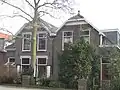 Dubbel woonhuis Lucretia; met erfafscheidingen