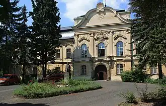 Voormalig kasteel, thans een zorginstelling