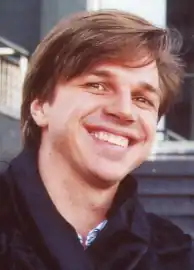 Waldemar Kamer op de trap van de Opéra Bastille in Parijs (2012)